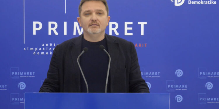 Julian Deda prezanton kandidaturën në Primare: Po kërkoj një mundësi prej jush për të kthyer borxhin që unë ia kam Tiranës