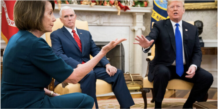 Pelosi: Trump bandit, po mendoj tërheqjen nga politika