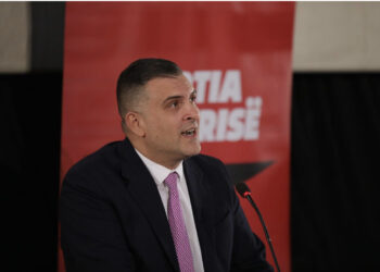 “Kur të do Korça, të do e gjithë Shqipëria”, Blushi ndan foto nga takimi i PL-së me të rinjtë