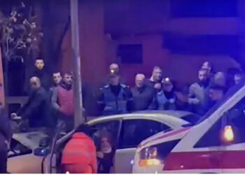 Makina përplaset me urbanin e linjës “Kombinat –Kinostudio” në Tiranë, lëndohet shoferja, niset drejt spitalit