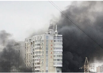 Ukrainasit zgjohen nga sirenat e alarmit dhe tymi, Rusia sulmon me raketa Odessën