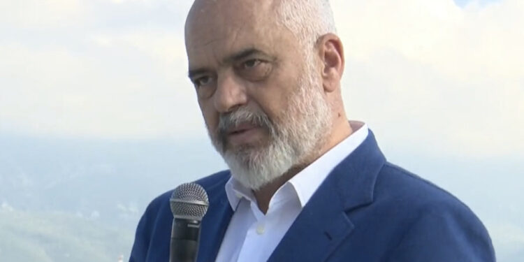 “Ne jemi unikal”, Rama sulmon Berishën nga Kamza: Politikanët që shajnë vendin në gjuhë të huaj, s’i duhen as dreqit