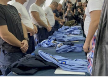 Bojkoti! Serbët heqin uniformat e policisë së Kosovës