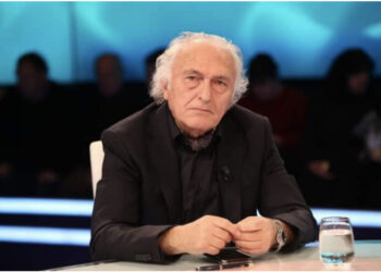 “Bomba” e Frrok Çupit: Në 6 dhjetor, në Tiranë mund të nisë Lufta e Tretë Botërore