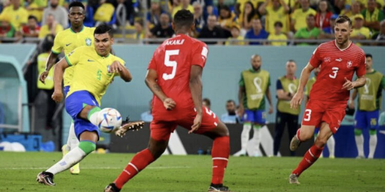 Brazili kualifikohet, Zvicra zhvillon sfidën vendimtare në raundin e fundit