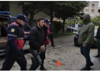 Togat e zeza lënë në burg dy të rinjtë, grabitën me dhunë 89 vjeçarin që vdiq në spital