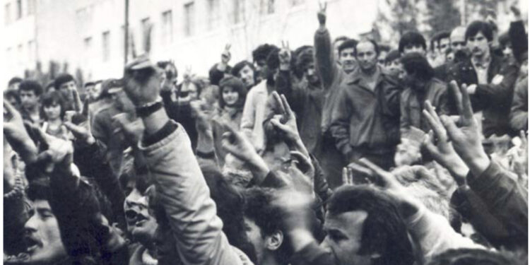 Sot “Dita e Rinisë”, 32 vite nga Lëvizja që solli demokracinë