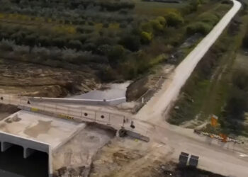 “Vijon puna”, Rama publikon pamje nga aeroporti i Vlorës