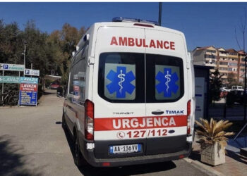 E rëndë në Bulqizë, 40 vjeçarja gjendet e vetëvarur në banesë