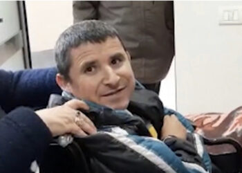 Dita e tretë e grevës, personat me aftësi të kufizuara në Elbasan thirrje shtetit për lekët e KEMP-it