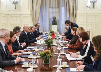 Xhaçka në Athinë, por s’i përmend çështjet e vjetra: Folëm për të ardhmen