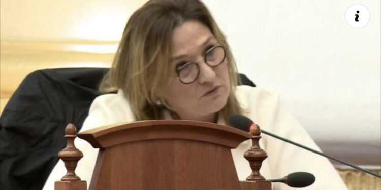 Flutura Açka-Ramës: Kam ruajtur karrigen ku jeni ulur në shtëpinë time, por më zhgënjyet