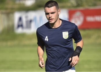 Pësoi atak kardiak gjatë lojës, ndërron jetë futbollisti 17-vjeçar shqiptar