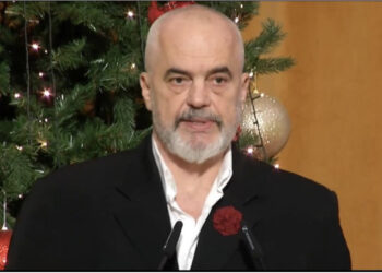 Rama: Studentët që studiojnë një degë të mësuesisë do të marrin pagë mujore