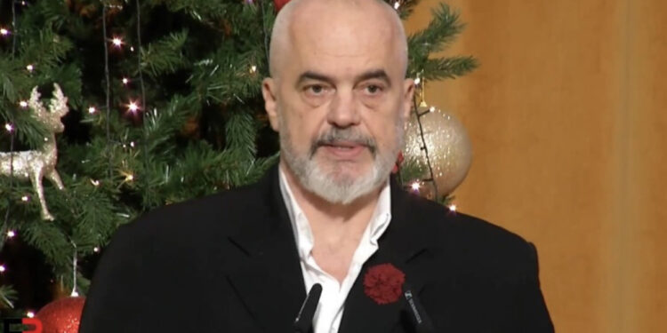 Rama: Studentët që studiojnë një degë të mësuesisë do të marrin pagë mujore