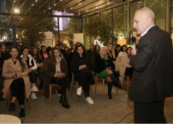 Meta takim me gratë dhe vajzat e kryeqytetit: Ndryshimi që po vjen do bëjë që zëri juaj të dëgjohet me përulësi