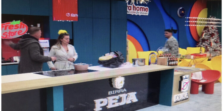 Plasin sherret në BBV2, Genti ngre në këmbë shtëpinë: Çfarë bëni kështu?