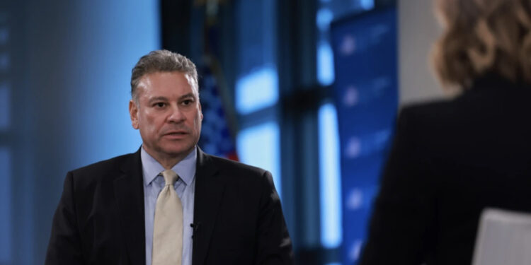 “Keni garanci të fortë nga ne”, Escobar: SHBA kundër kthimit të forcave serbe në Kosovë