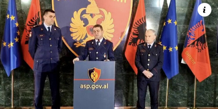 Samit dhe protestë! Plani i masave; Blindohet Rinasi, Tirana paralizohet dy ditë