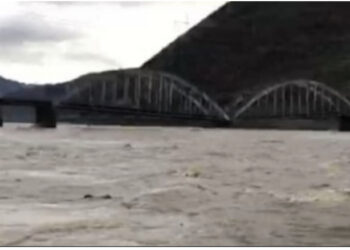 Prurjet e shumta të lumit Fan dhe Mat, dëmtohet sërish Ura e Zogut, rrezikon shembjen