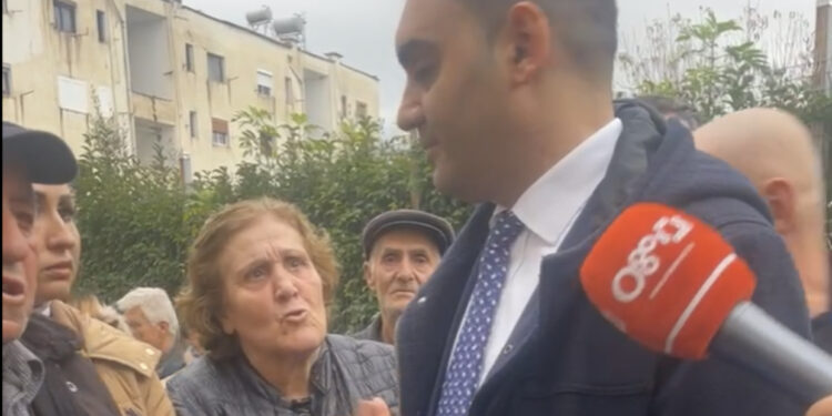 Shembja e pallatit, e moshuara: Luljeta Bozo më tha s’ka dëmtime