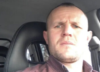 Levën kokës, i thyen këmbët! Hetimet, si u zbuluan dy të rinjtë që rrahën drejtorin në Lezhë