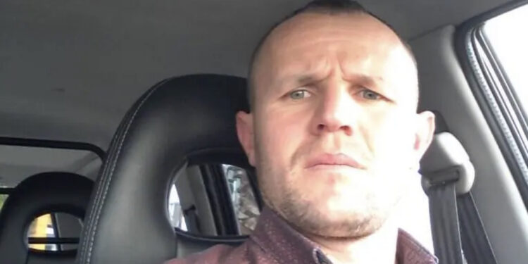 Levën kokës, i thyen këmbët! Hetimet, si u zbuluan dy të rinjtë që rrahën drejtorin në Lezhë