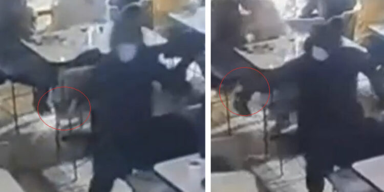 Atentati me armë në Athinë, DEL VIDEO, autori futet në lokal dhe qëllon për vdekje dy shqiptarët, qytetarët vrapojnë të tmerruar