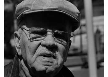 Libri “41 sekretet”/ Ben Blushi publikon bisedën me Robert Ndrenikën: Kur erdhi Nikita Hrushovi, Enveri dhe Mehmeti e puthën gjatë në buzë. Ai u lodh dhe u tha…