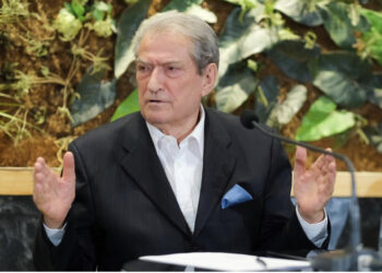 Tirana në shtetrrethim, Berisha: Hapni dyert për pritur qytetarët e rretheve