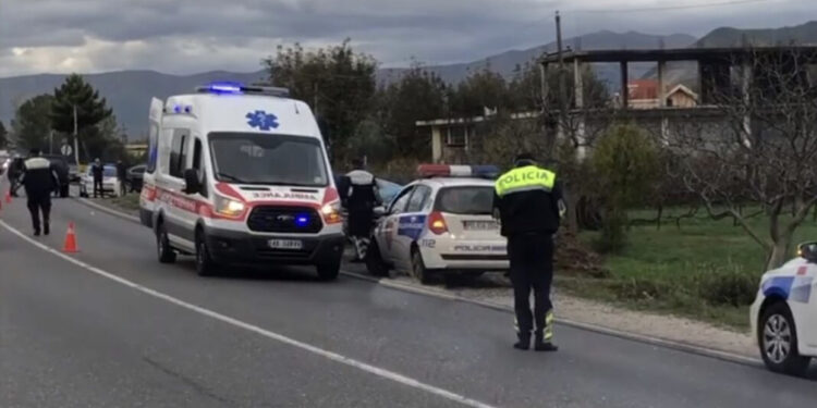 E rëndë në Sarandë, i riu përplas 3-vjeçaren