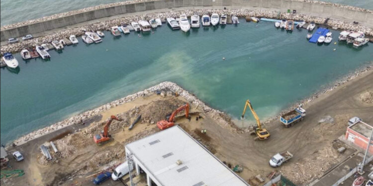 Rama poston pamjet nga kantieri i Portit të Peshkimit në Durrës: Një investim i rëndësoshëm, do bëhet i aksesueshëm edhe për qytetarët dhe vizitorët