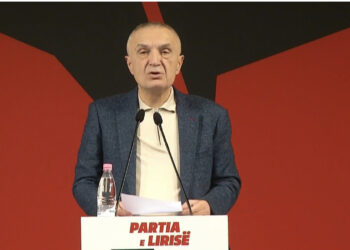 Meta: Durrësi pa parqe dhe parkime! Beton dhe marinë korrupsioni