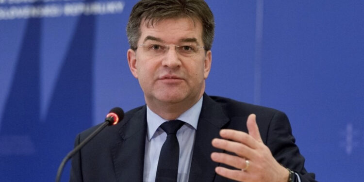 Tensionet në veri, nesër Lajçak viziton Prishtinën e Beogradin