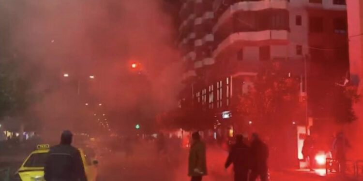 Digjet një rrobaqepësi në Fresk