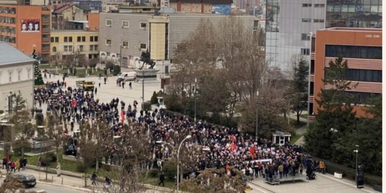 Protestë kundër Gjykatës Speciale pas dënimit të ish-komandantit të UÇK-së