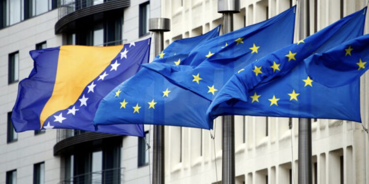 EURACTIV: Vendet anëtare të BE-së do t’i japin Bosnjës statusin e kandidatit