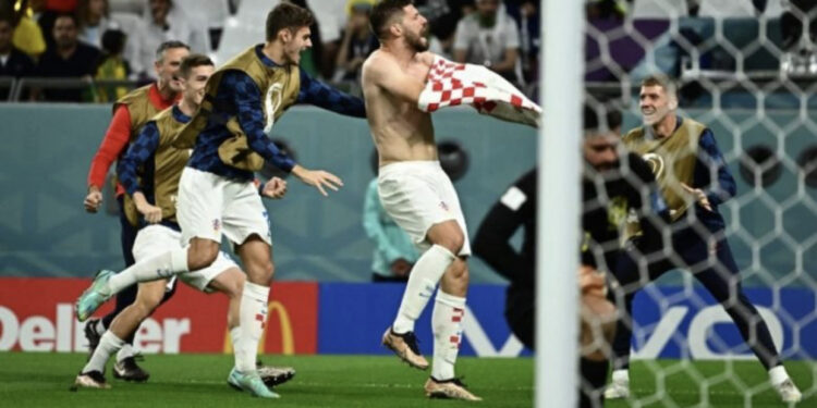Kroaci heroike ndaj Brazilit, nga ferri në parajsë shko me penallti në gjysmëfinale