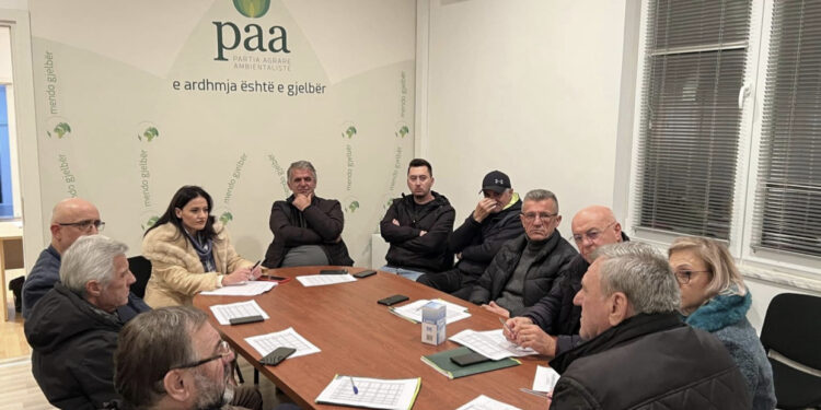 Partia Agrare mbledh Kryesinë, del e vetme në zgjedhjet e 14 majit, Duka refuzon dhe protestën e Berishës