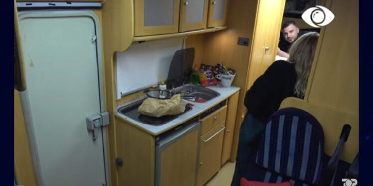 VIDEO/ “Olta do më nominojë”/ Zhaklina ndan ‘shqetësimin’ me Ronaldon: Ajo nuk më pëlqen mua!