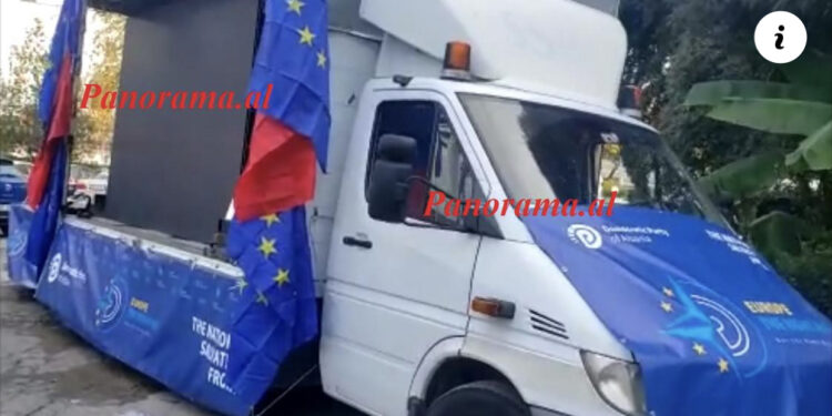 VIDEOLAJM/ Policia i mohoi lejen për protestë në Bulevard, shikoni zgjidhjen që ka gjetur PD për të mbajtur fjalimet