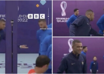 Kylian Mbappe ia zgjati dorën Kyle Walkerit në tunel para ndeshjes mes Francës dhe Anglisë, por francezi mbeti në një moment të sikletshëm