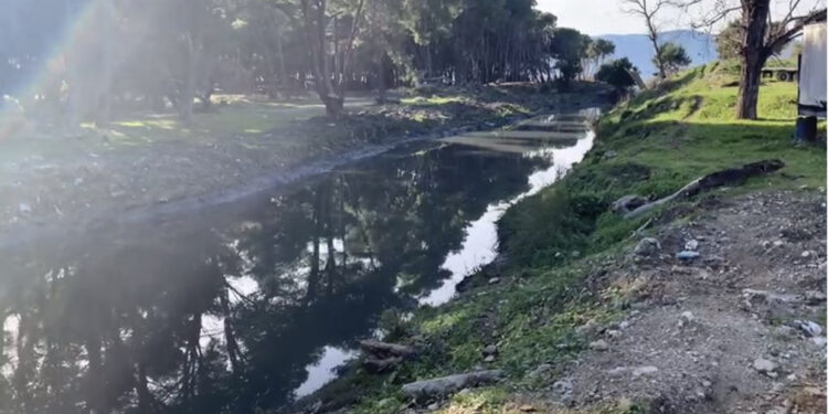 Gjendet i vdekur në kanal 60-vjeçari në Vlorë