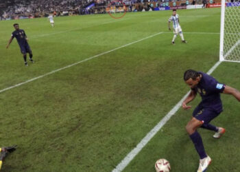 FOTO/ Franca nxjerr provën e fortë: Goli i Messit duhet të anulohej