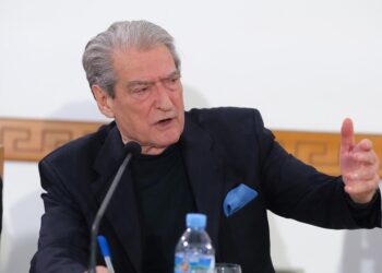 6 dhjetori NUK do jetë pushim! Berisha: Rama e anuloi, se administrata do derdhej në shesh bashkë me ne