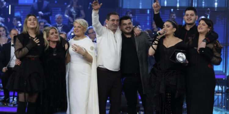 Elsa Lila fiton Festivalin e RTSH, por në Eurovision shkon Albina Kelmendi e familja e saj!