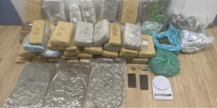 Po furnizonin klientët me drogë, arrestohen dy shqiptarë në Athinë