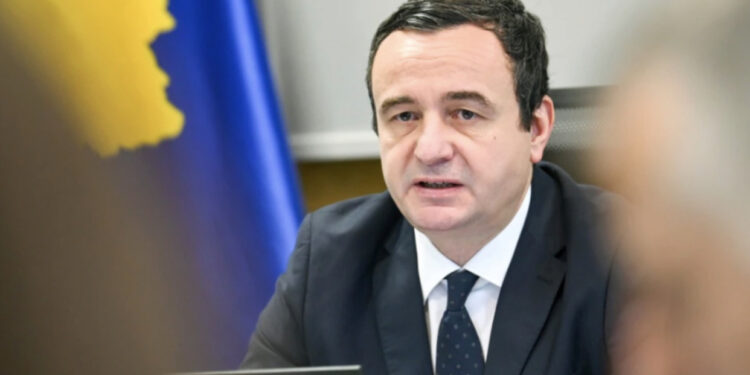 Kurti: Barrikadat e kriminelëve me maska të hiqen menjëherë në veri të Kosovës