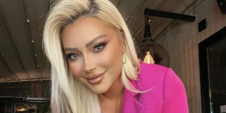 Nuk e ftuan të performojë këngën, Ronela revoltohet me Festivalin e RTSH: Mediokër me veprime skuthe