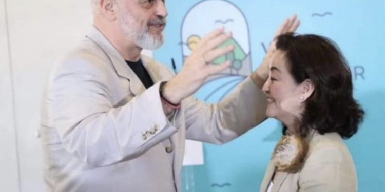 Pse po e largon Rama ambasadoren KIM?!